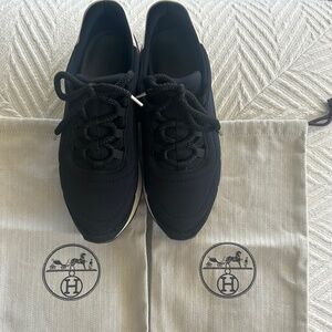 Hermès Miles Sneakers Black size 38